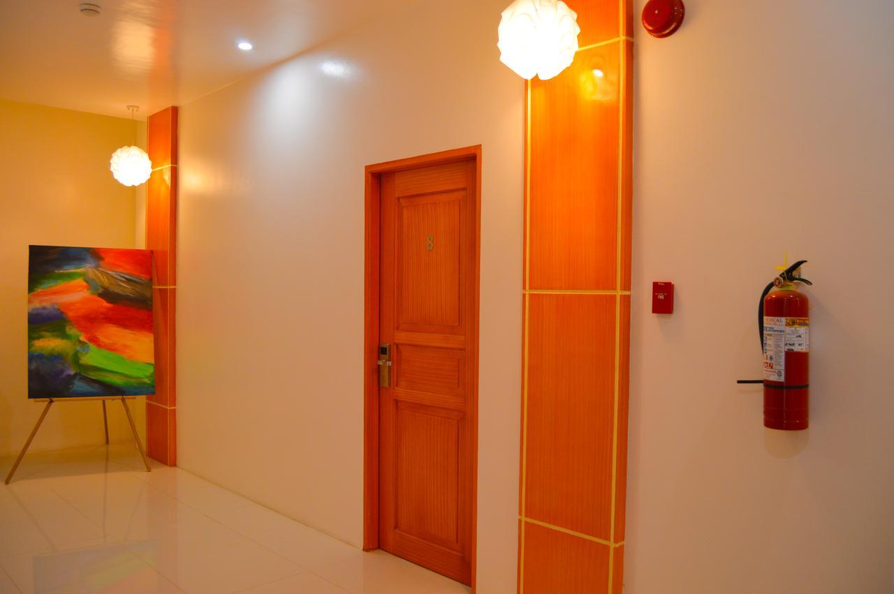 เชอรี่ คอร์ตยาร์ด Hotel Puerto Princesa ภายนอก รูปภาพ