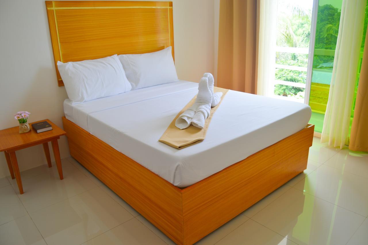เชอรี่ คอร์ตยาร์ด Hotel Puerto Princesa ภายนอก รูปภาพ