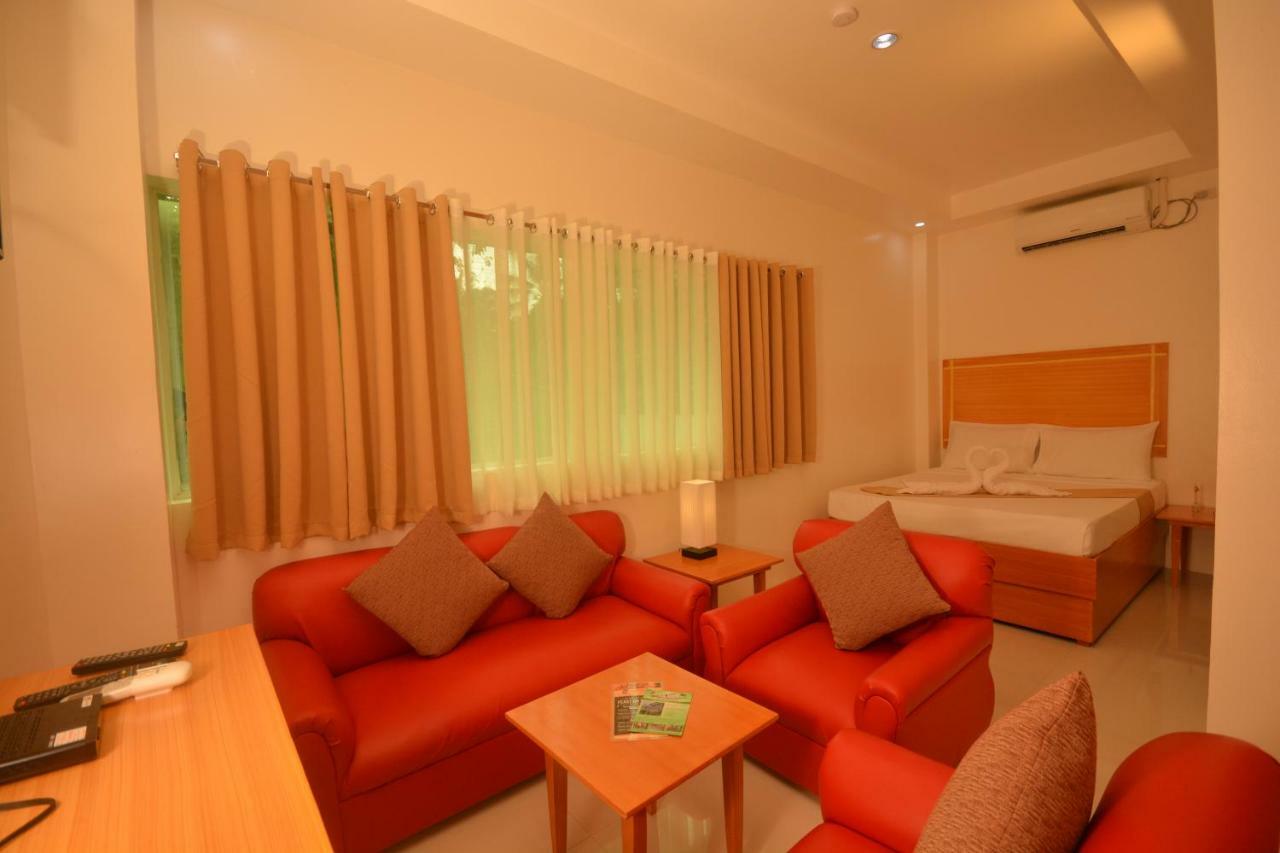 เชอรี่ คอร์ตยาร์ด Hotel Puerto Princesa ภายนอก รูปภาพ